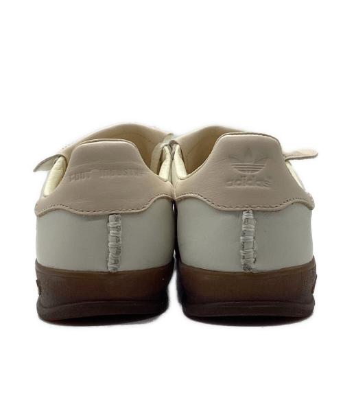 adidas（アディダス）adidas (アディダス) FOOT INDUSTRY (フットインダストリー) Gazelle Indoor / ローカットスニーカー ベージュ×ホワイト サイズ:23.5の古着・服飾アイテム