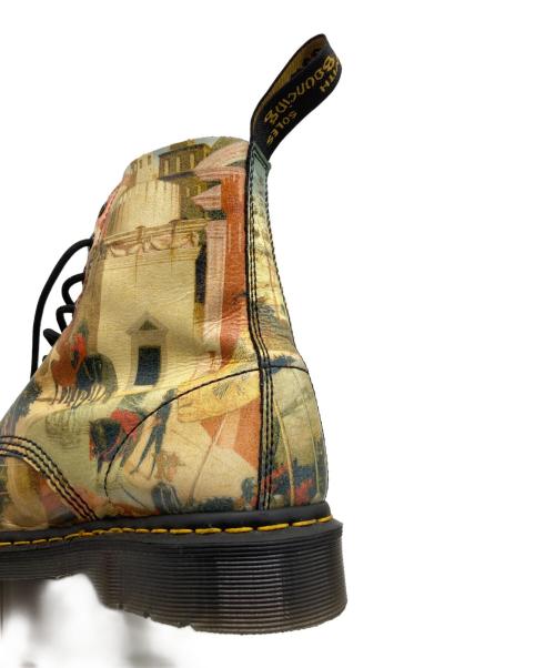 Dr.Martens（ドクターマーチン）Dr.Martens (ドクターマーチン) PASCALアートブーツ ベージュ サイズ:EU42の古着・服飾アイテム