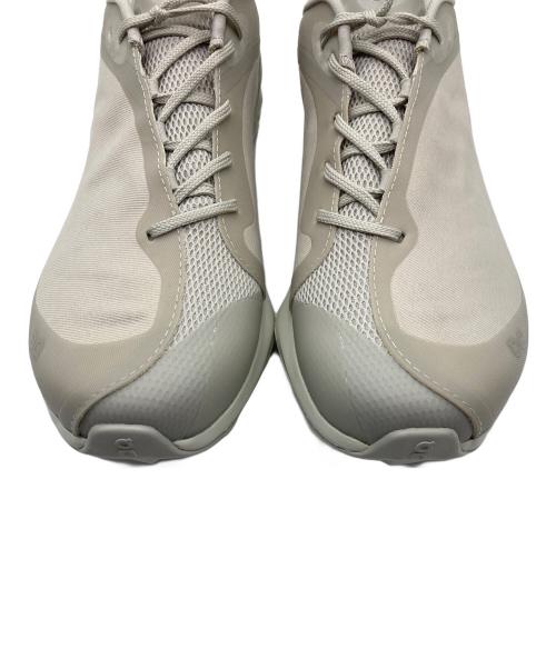 on（オン）on (オン) post archive faction(PAF) (ポストアーカイブファクション) Cloudventure Peak PAF 1 ベージュ サイズ:24.5cmの古着・服飾アイテム