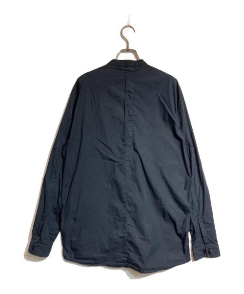 STONE ISLAND SHADOW PROJECT（ストーンアイランド シャドウプロジェクト）STONE ISLAND SHADOW PROJECT (ストーンアイランド シャドウプロジェクト) プルオーバーバンドカラーシャツ ブラック サイズ:Mの古着・服飾アイテム