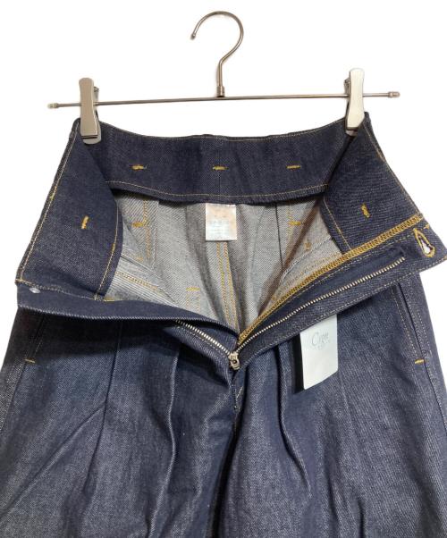 cygne（シーニュ）cygne (シーニュ) タックワイドデニムパンツ インディゴ サイズ:0Tの古着・服飾アイテム