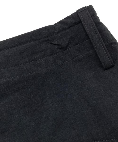 D-VEC（ディーベック）D-VEC (ディーベック) ALMOSTBLACK (オールモストブラック) WATER REPELLENT NATURAL FABRIC SHORT PANTS ブラック サイズ:3の古着・服飾アイテム