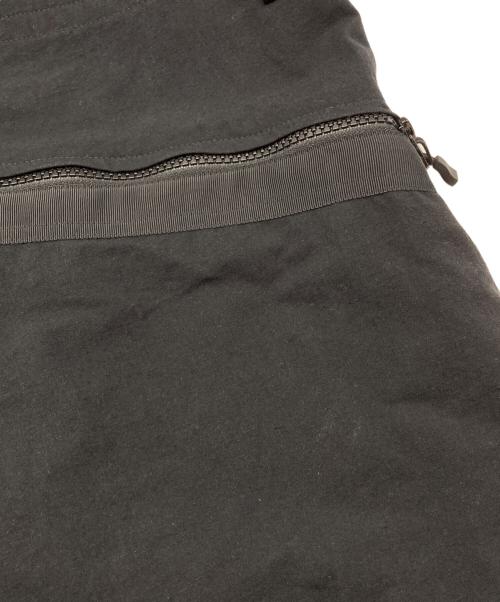 D-VEC（ディーベック）D-VEC (ディーベック) ALMOSTBLACK (オールモストブラック) WATER REPELLENT NATURAL FABRIC SHORT PANTS ブラック サイズ:3の古着・服飾アイテム