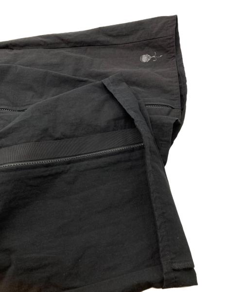 D-VEC（ディーベック）D-VEC (ディーベック) ALMOSTBLACK (オールモストブラック) WATER REPELLENT NATURAL FABRIC SHORT PANTS ブラック サイズ:3の古着・服飾アイテム