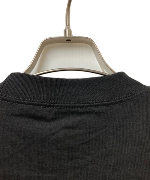 HARUHI SUZUMIYA（-）HARUHI SUZUMIYA (-) アニメプリントTシャツ ブラック サイズ:Sの古着・服飾アイテム