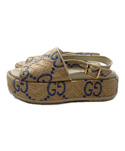 GUCCI（グッチ）GUCCI (グッチ) GGプラットフォームラフィアサンダル ベージュ サイズ:36　1/2の古着・服飾アイテム