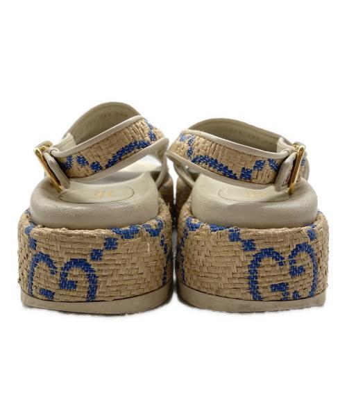 GUCCI（グッチ）GUCCI (グッチ) GGプラットフォームラフィアサンダル ベージュ サイズ:36　1/2の古着・服飾アイテム