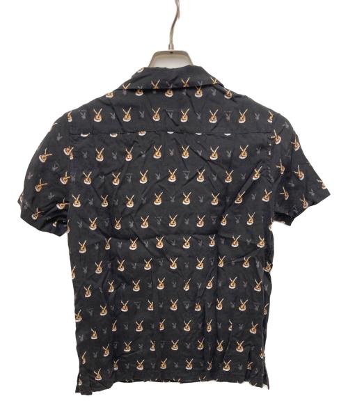 PLAY BOY（プレイボーイ）PLAY BOY (プレイボーイ) Hysteric Glamour (ヒステリックグラマー) 総柄レーヨン半袖シャツ ブラック×ブラウン サイズ:FREEの古着・服飾アイテム