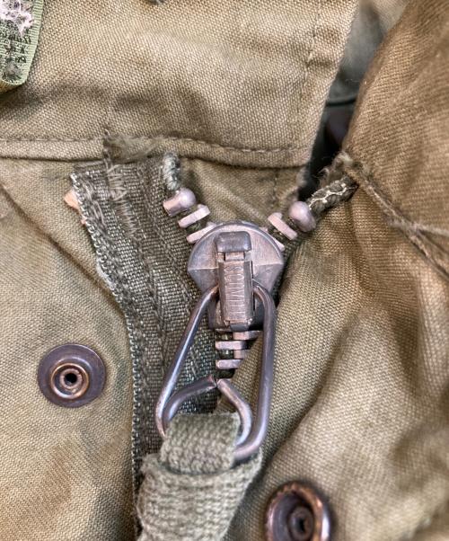 US ARMY（ユーエスアーミー）US ARMY (ユーエスアーミー) M65フィールドジャケット　8405-782-2939 オリーブ サイズ:Mの古着・服飾アイテム