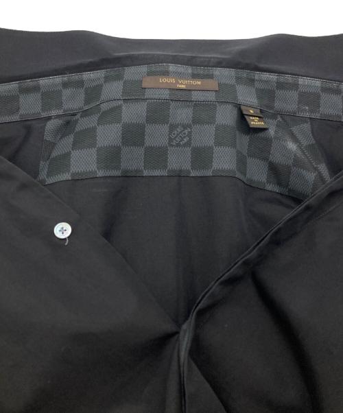 LOUIS VUITTON（ルイ ヴィトン）LOUIS VUITTON (ルイ ヴィトン) 袖LV刺繍フロントフライシャツ ブラック サイズ:Sの古着・服飾アイテム