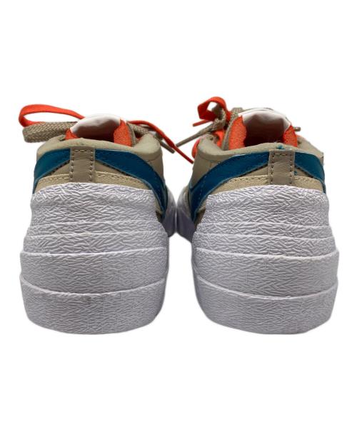 NIKE（ナイキ）NIKE (ナイキ) sacai (サカイ) Blazer Low ローカットスニーカー ベージュ×ホワイト サイズ:28の古着・服飾アイテム