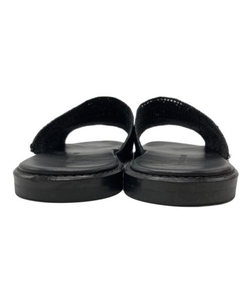 Manolo Blahnik（マノロブラニク）Manolo Blahnik (マノロブラニク) フラットサンダル ブラック サイズ:8・1/2の古着・服飾アイテム