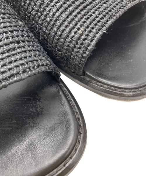 Manolo Blahnik（マノロブラニク）Manolo Blahnik (マノロブラニク) フラットサンダル ブラック サイズ:8・1/2の古着・服飾アイテム