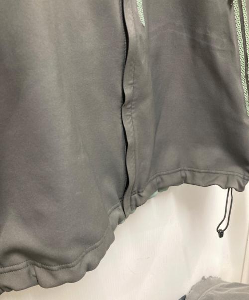 MOUNTAIN HARD WEAR（マウンテンハードウェア）MOUNTAIN HARD WEAR (マウンテンハードウェア) conduit softshell グレー サイズ:Lの古着・服飾アイテム