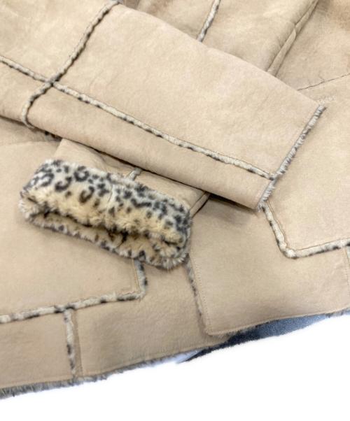 SUPREME（シュプリーム）Supreme (シュプリーム) Reversible Faux Suede Leopard Coat ベージュ サイズ:Mの古着・服飾アイテム