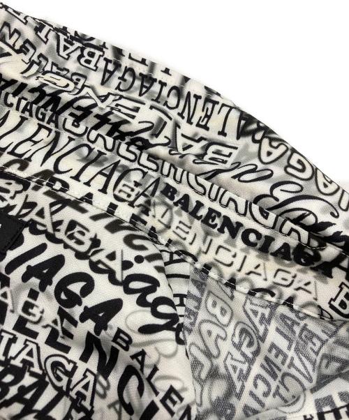 BALENCIAGA（バレンシアガ）BALENCIAGA (バレンシアガ) グラフィックプリントレーヨンシャツ ホワイト×ブラック サイズ:36の古着・服飾アイテム