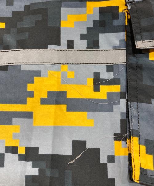 MAC GEAR（マックギア）MAC GEAR (マックギア) デジタルカモカーゴパンツ グレー×イエロー サイズ:34の古着・服飾アイテム