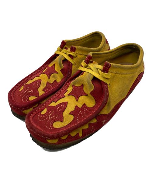 SUPREME（シュプリーム）Supreme (シュプリーム) CLARKS (クラークス) Wallabee Gold レッド×イエロー サイズ:US9の古着・服飾アイテム