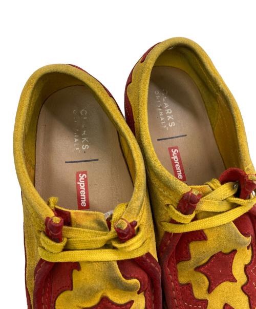 SUPREME（シュプリーム）Supreme (シュプリーム) CLARKS (クラークス) Wallabee Gold レッド×イエロー サイズ:US9の古着・服飾アイテム