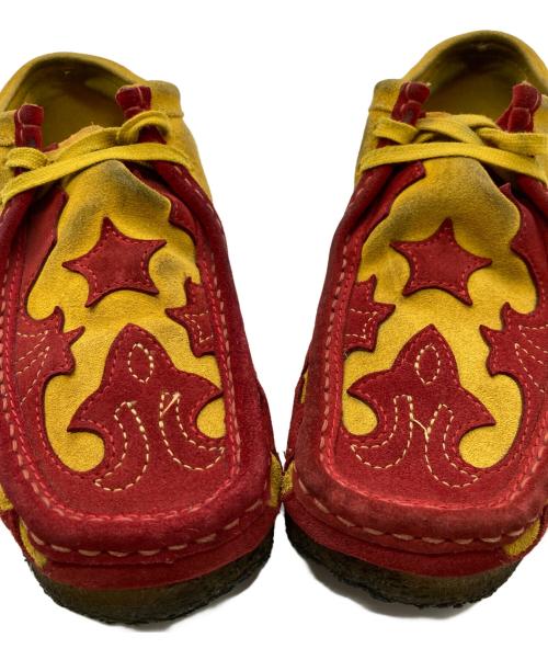 SUPREME（シュプリーム）Supreme (シュプリーム) CLARKS (クラークス) Wallabee Gold レッド×イエロー サイズ:US9の古着・服飾アイテム
