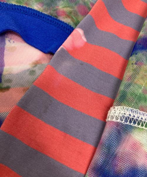 BASE MARK（ベースマーク）BASE MARK (ベースマーク) チュールレイヤードカットソー レッド×ブルー サイズ:Sの古着・服飾アイテム