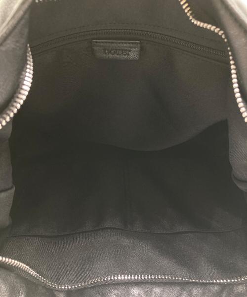 nouer（ヌエール）nouer (ヌエール) マルチポケットワンショルダーバッグ ブラックの古着・服飾アイテム