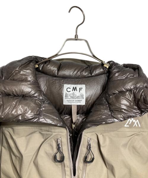 CMF OUTDOOR GARMENT（コンフィーアウトドアガーメント）CMF OUTDOOR GARMENT (コンフィーアウトドアガーメント) Guide Down L7 COEXSIT/ガイドダウンコエグジスト ベージュ サイズ:Mの古着・服飾アイテム