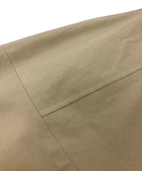 CMF OUTDOOR GARMENT（コンフィーアウトドアガーメント）CMF OUTDOOR GARMENT (コンフィーアウトドアガーメント) Guide Down L7 COEXSIT/ガイドダウンコエグジスト ベージュ サイズ:Mの古着・服飾アイテム