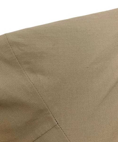 CMF OUTDOOR GARMENT（コンフィーアウトドアガーメント）CMF OUTDOOR GARMENT (コンフィーアウトドアガーメント) Guide Down L7 COEXSIT/ガイドダウンコエグジスト ベージュ サイズ:Mの古着・服飾アイテム