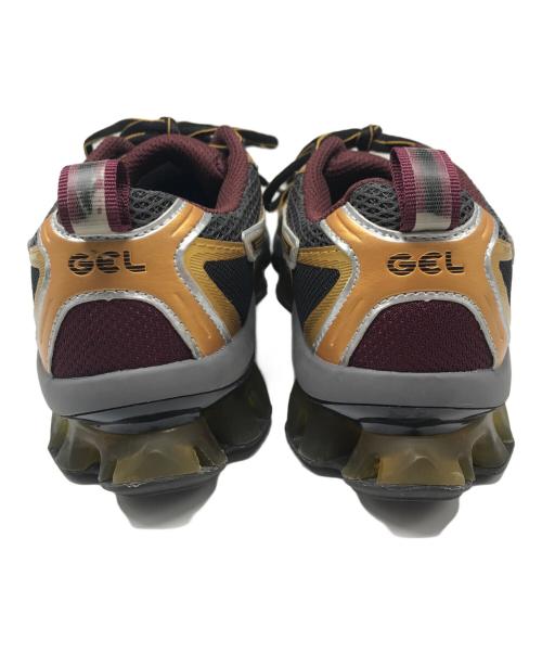 asics（アシックス）asics (アシックス) GEL-QUANTUM KINETIC シルバー×ゴールド サイズ:24の古着・服飾アイテム