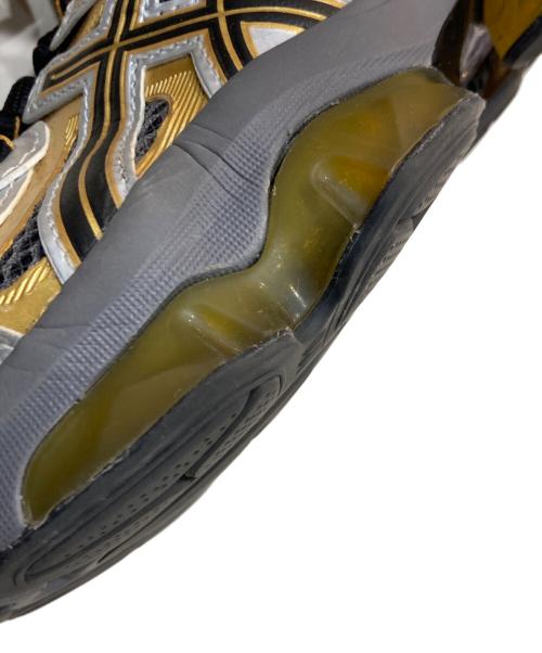asics（アシックス）asics (アシックス) GEL-QUANTUM KINETIC シルバー×ゴールド サイズ:24の古着・服飾アイテム