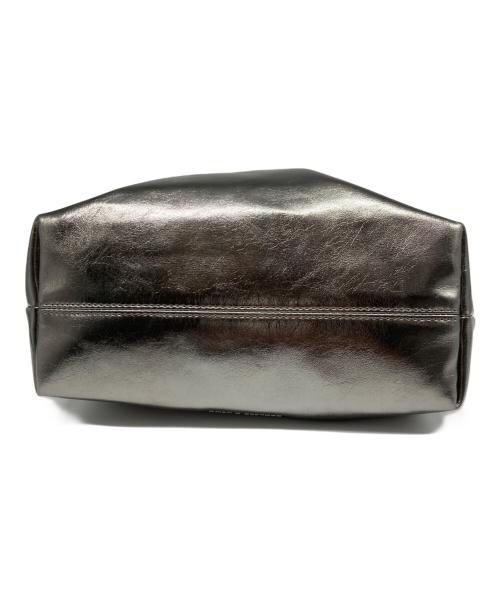 CHARLES & KEITH（チャールズアンドキース）CHARLES & KEITH (チャールズ＆キース) Caia カイア チェーンハンドルトートバッグ シルバーの古着・服飾アイテム