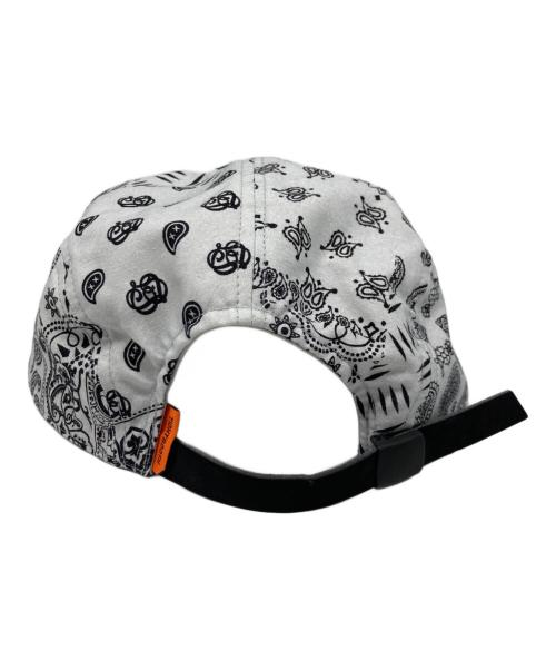 TIGHTBOOTH PRODUCTION（タイトブースプロダクション）TIGHTBOOTH PRODUCTION (タイトブースプロダクション) PAISLEY CAMP CAP ホワイトの古着・服飾アイテム