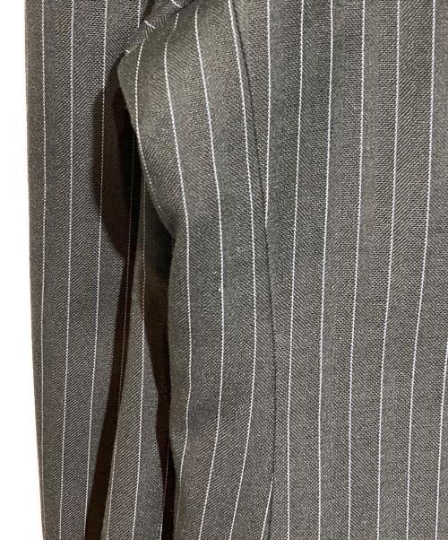 PAUL SMITH（ポールスミス）PAUL SMITH (ポールスミス) 裏地花柄ストライプセットアップ ブラック サイズ:54の古着・服飾アイテム