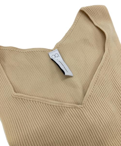 CFCL（シーエフシーエル）CFCL (シーエフシーエル) POTTERY SLEEVELESS TOP ベージュ サイズ:Freeの古着・服飾アイテム