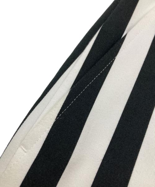 TAO COMME des GARCONS（タオ コムデギャルソン）TAO COMME des GARCONS (タオ コムデギャルソン) ストライプジャンパースカート ホワイト×ブラック サイズ:Sの古着・服飾アイテム