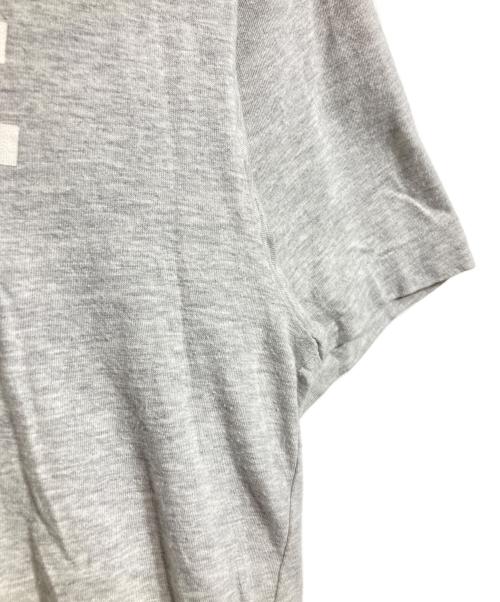 COMME des GARCONS HOMME PLUS（コムデギャルソンオムプリュス）COMME des GARCONS HOMME PLUS (コムデギャルソンオムプリュス) ロゴプリントTシャツ/Logo print T-shirt グレー サイズ:－の古着・服飾アイテム
