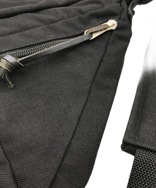 AURALEE（オーラリー）AURALEE (オーラリー) NYLON SADDLE BAG ブラックの古着・服飾アイテム