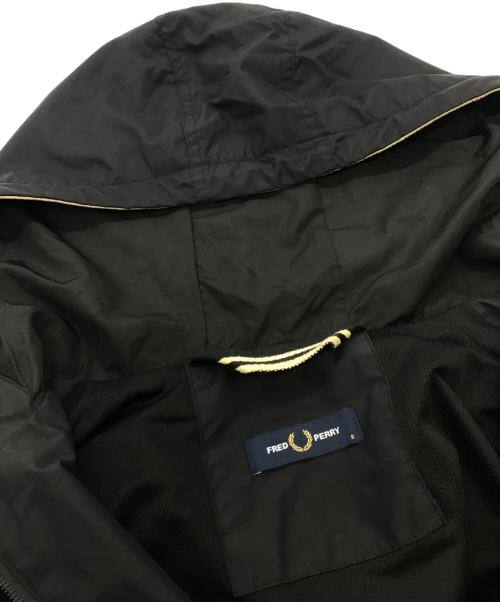 FRED PERRY（フレッドペリー）FRED PERRY (フレッドペリー) フーデットブレンサムナイロンジャケット ブラック サイズ:Sの古着・服飾アイテム
