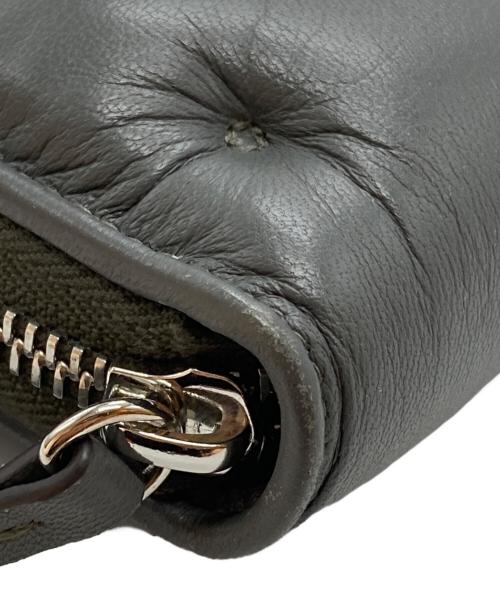 Maison Margiela（メゾンマルジェラ）Maison Margiela (メゾンマルジェラ) グラム スラム エンブローダリー ウォレット グレー サイズ:不明の古着・服飾アイテム