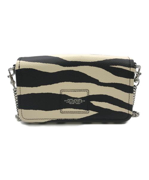 MARC JACOBS（マークジェイコブズ）MARC JACOBS (マークジェイコブズ) ゼブラ柄ショルダーバッグ ホワイト×ブラックの古着・服飾アイテム