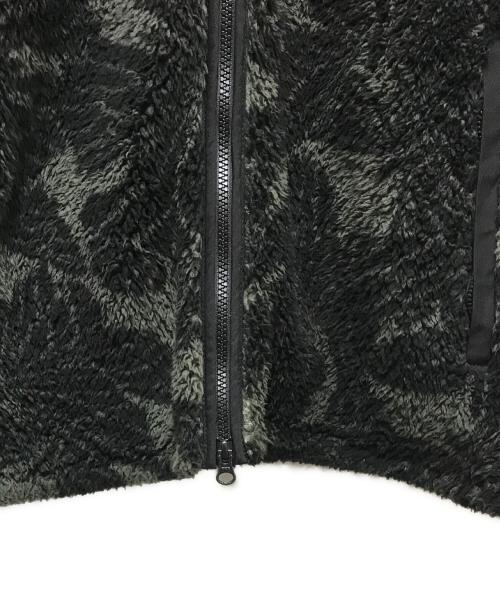 Gakkin（ガッキン）Gakkin (ガッキン) 群黒蝶花罰ブラックバタフライズ フリースジャケット グリーン サイズ:Mの古着・服飾アイテム