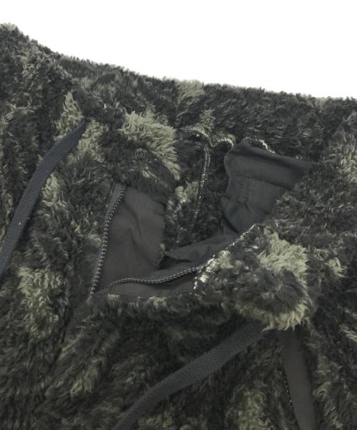 Gakkin（ガッキン）Gakkin (ガッキン) 群黒蝶花罰 ブラックバタフライズフリースパンツ グリーン サイズ:Mの古着・服飾アイテム