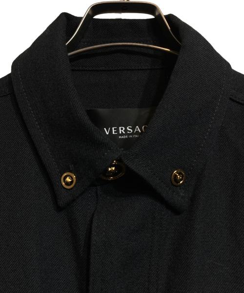 VERSACE（ヴェルサーチェ）VERSACE (ヴェルサーチェ) メデューサボタンウールシャツブルゾン ブラック サイズ:48の古着・服飾アイテム