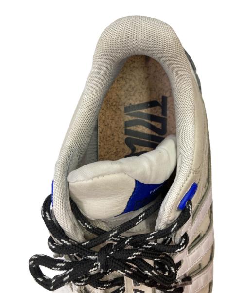 VERSACE（ヴェルサーチェ）VERSACE (ヴェルサーチェ) Trigreca トライグレカスニーカー ベージュ サイズ:42の古着・服飾アイテム