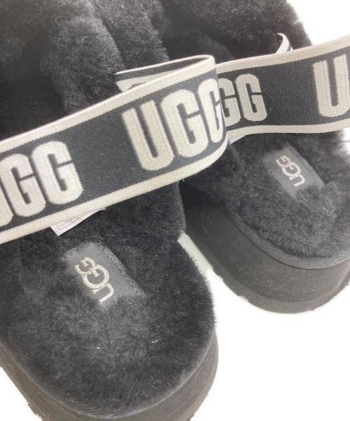 UGG（アグ）UGG (アグ) Disco Cross Slide ブラック サイズ:	SIZE US6 (23cm)の古着・服飾アイテム