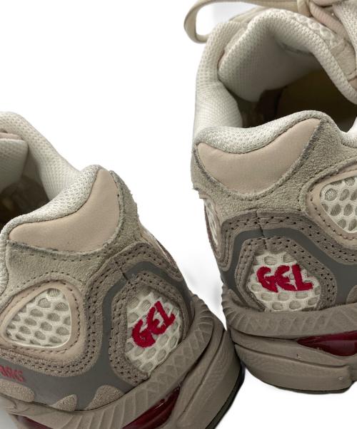 asics（アシックス）asics (アシックス) GEL-NYC Cream/Moonrock グレー サイズ:US5 1/2の古着・服飾アイテム