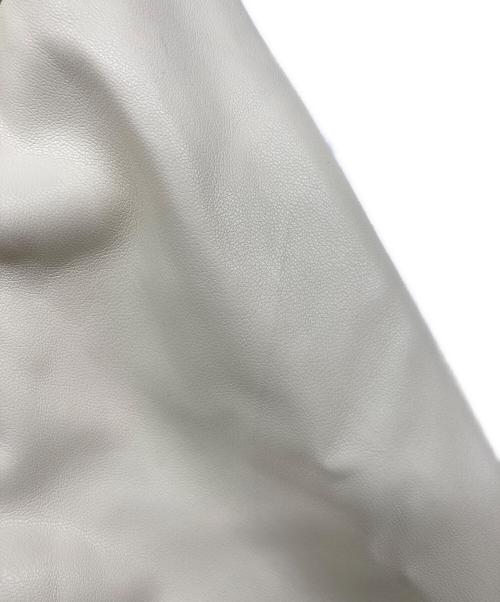 fallett（ファレット）fallett (ファレット) Topstitch Vegan Leather Padded Blouson Ivory / エコレザージャケット ホワイト サイズ:記載なしの古着・服飾アイテム