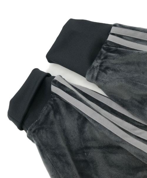 adidas（アディダス）adidas (アディダス) ファイヤーバード トラックトップ ベロア グレー サイズ:Lの古着・服飾アイテム