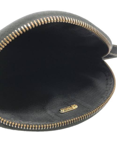 FENDI（フェンディ）FENDI (フェンディ) ペカンショルダーバッグ ブラックの古着・服飾アイテム